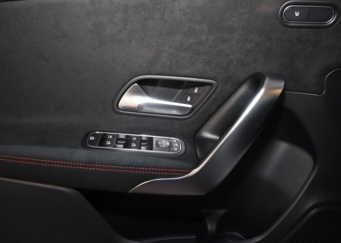 Mercedes-Benz A-Klasse 180 Business Solution AMG