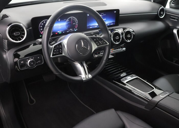 Mercedes-Benz A-Klasse 250 e Business Line
