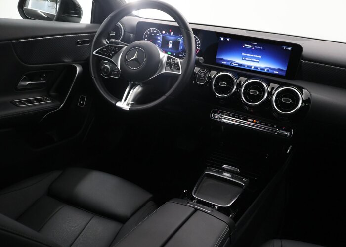 Mercedes-Benz A-Klasse 250 e Business Line