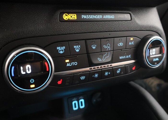Ford FOCUS Wagon 1.0 EcoBoost Hybrid Titanium X Business
