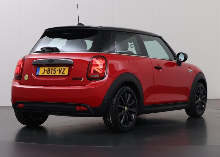 MINI Electric Charged 33 kWh