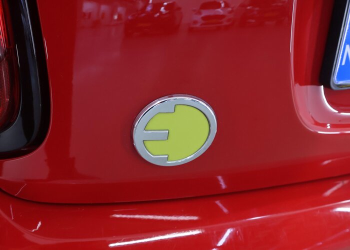 MINI Electric Charged 33 kWh