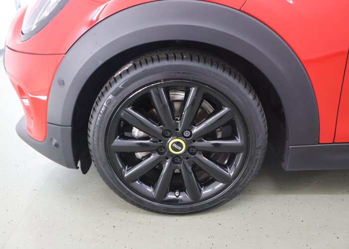 MINI Electric Charged 33 kWh