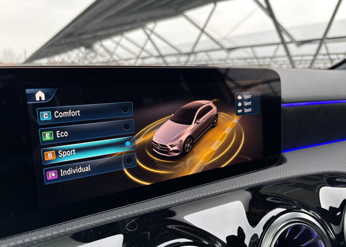 Mercedes-Benz A-Klasse 180 Star Edition AMG Line