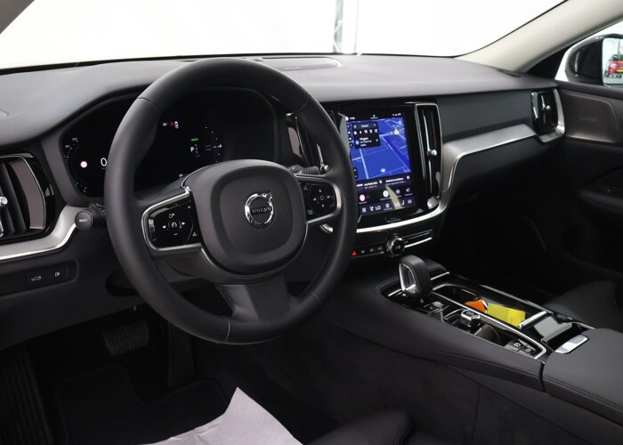 Volvo V60 2.0 T8 Plug-in hybrid AWD Plus Dark