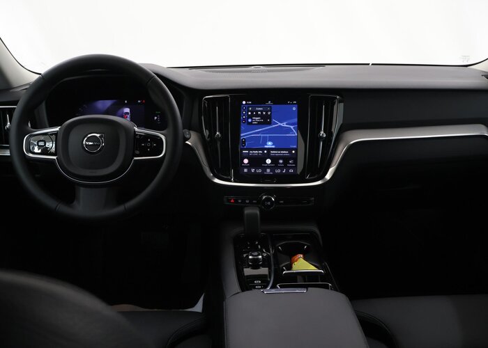 Volvo V60 2.0 T8 Plug-in hybrid AWD Plus Dark