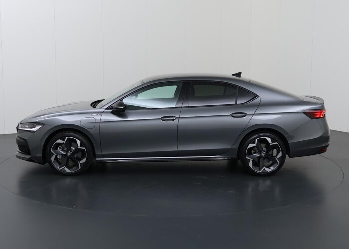 Škoda Superb 1.5 TSI PHEV Sportline Business