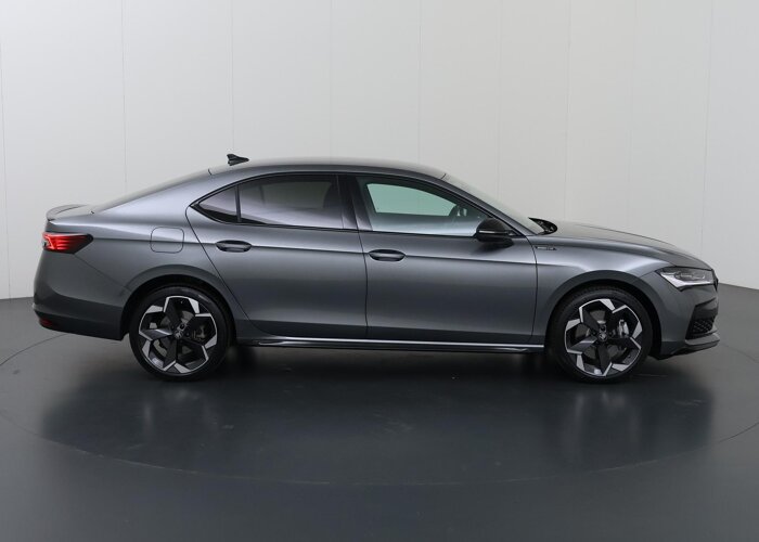 Škoda Superb 1.5 TSI PHEV Sportline Business