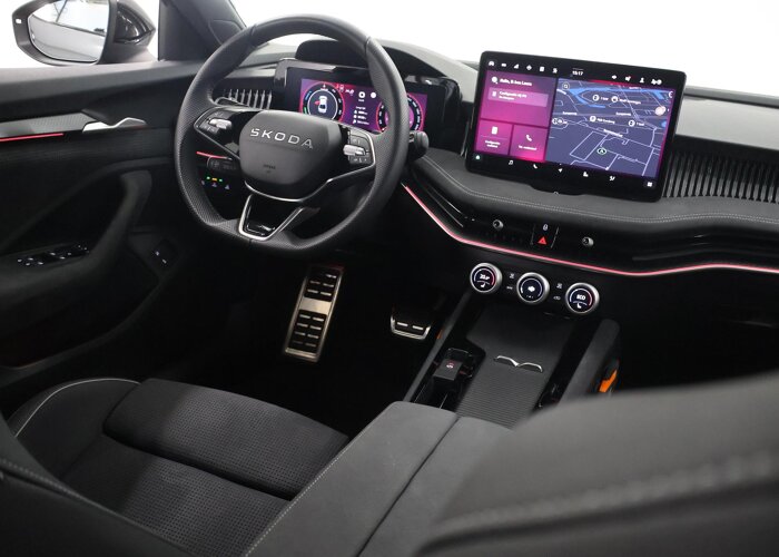 Škoda Superb 1.5 TSI PHEV Sportline Business