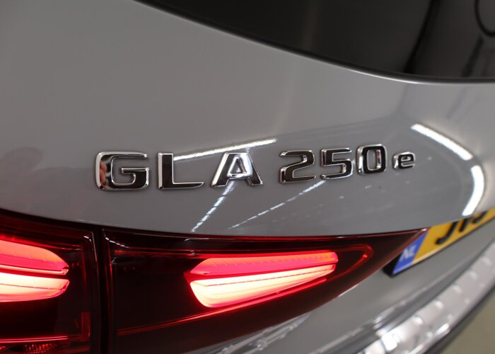 Mercedes-Benz GLA 250 e Star Edition AMG Line