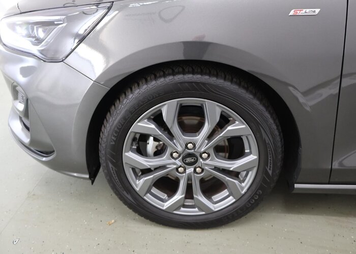 Ford Focus 1.0 EcoBoost Hybrid ST Line X