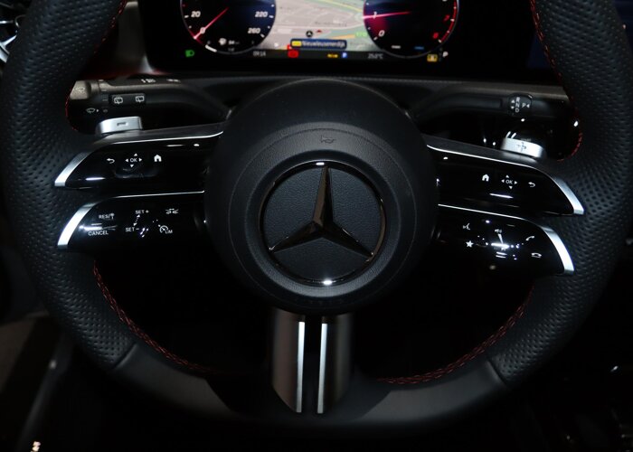 Mercedes-Benz A-Klasse 180 Business Solution AMG