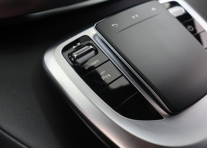 Mercedes-Benz EQV 300 L2 | 7-ZITS | BUSINESS SOLUTION LIMITED