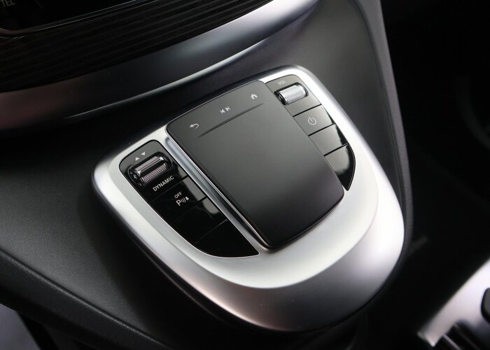 Mercedes-Benz EQV 300 L2 | 7-ZITS | BUSINESS SOLUTION LIMITED
