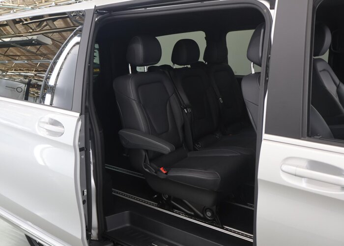 Mercedes-Benz EQV 300 L2 | 7-ZITS | BUSINESS SOLUTION LIMITED