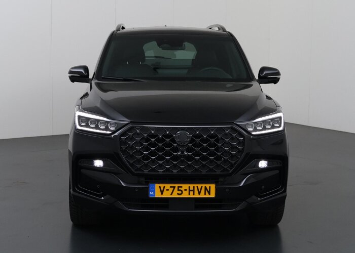 SsangYong Rexton 2.2 E-XDI | 4WD | 3500 KG. AHW | BLACKLINE |