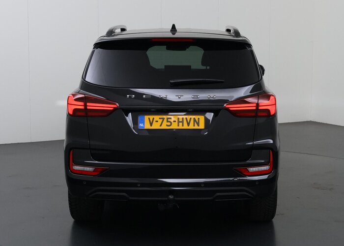 SsangYong Rexton 2.2 E-XDI | 4WD | 3500 KG. AHW | BLACKLINE |