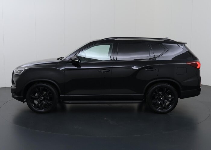 SsangYong Rexton 2.2 E-XDI | 4WD | 3500 KG. AHW | BLACKLINE |