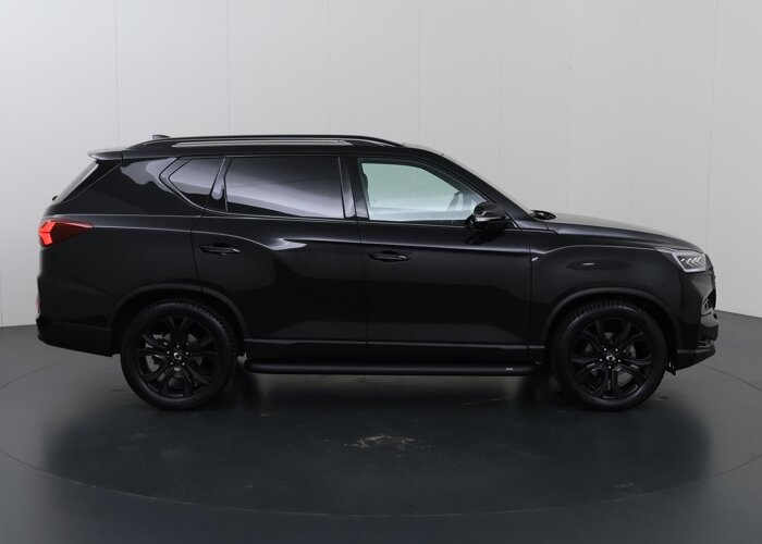 SsangYong Rexton 2.2 E-XDI | 4WD | 3500 KG. AHW | BLACKLINE |