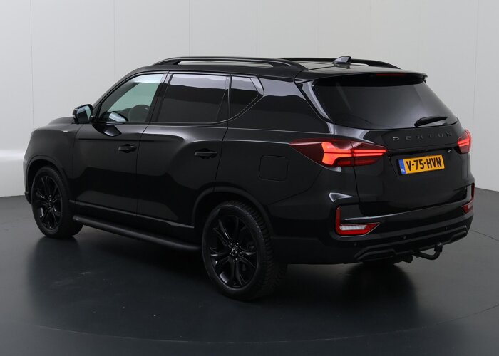 SsangYong Rexton 2.2 E-XDI | 4WD | 3500 KG. AHW | BLACKLINE |