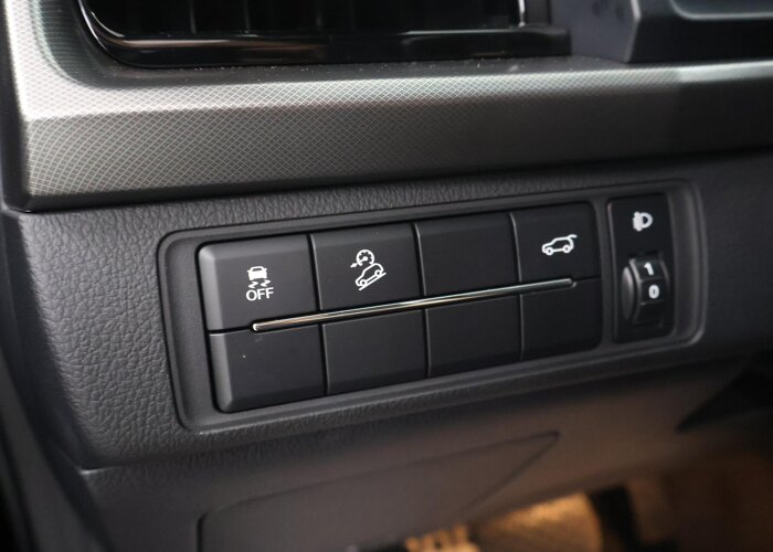 SsangYong Rexton 2.2 E-XDI | 4WD | 3500 KG. AHW | BLACKLINE |