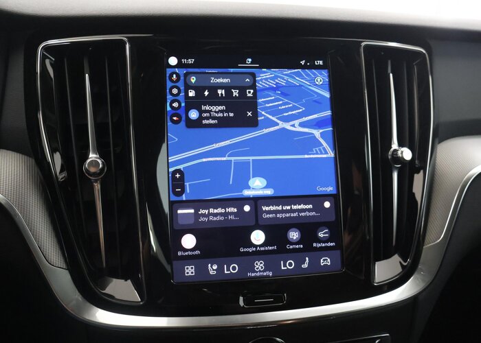 Volvo V60 2.0 T8 Plug-in hybrid AWD Plus Dark