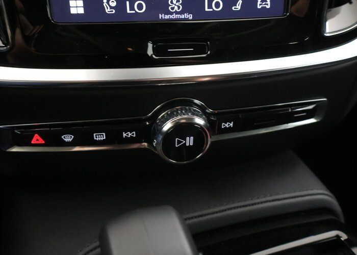 Volvo V60 2.0 T8 Plug-in hybrid AWD Plus Dark