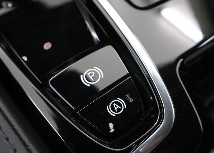Volvo V60 2.0 T8 Plug-in hybrid AWD Plus Dark