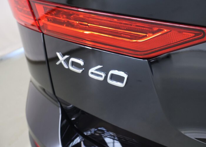 Volvo XC60 2.0 T8 Plug-in hybrid AWD Plus Dark