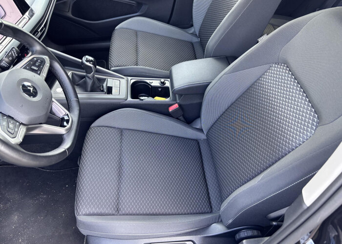 Volkswagen Golf 1.5 TSI Active