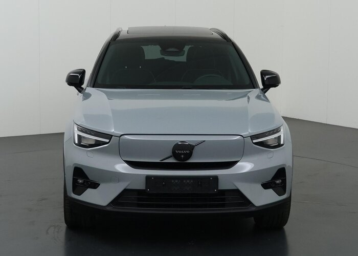 Volvo EX40 Single Motor Extended Range Ultra Black Ed. 82 kWh