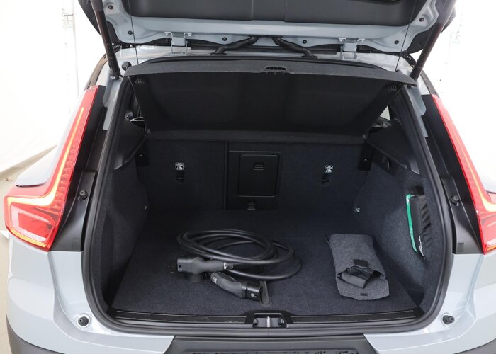 Volvo EX40 Single Motor Extended Range Ultra Black Ed. 82 kWh