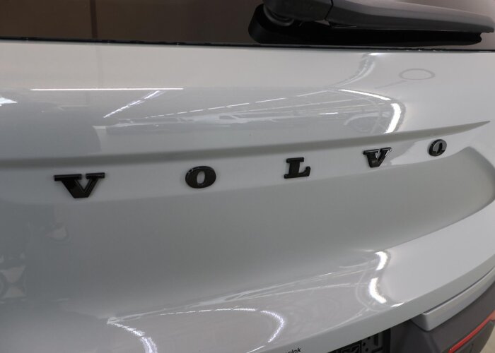 Volvo EX40 Single Motor Extended Range Ultra Black Ed. 82 kWh