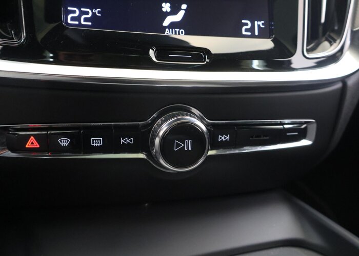 Volvo V60 2.0 B3 R-Design