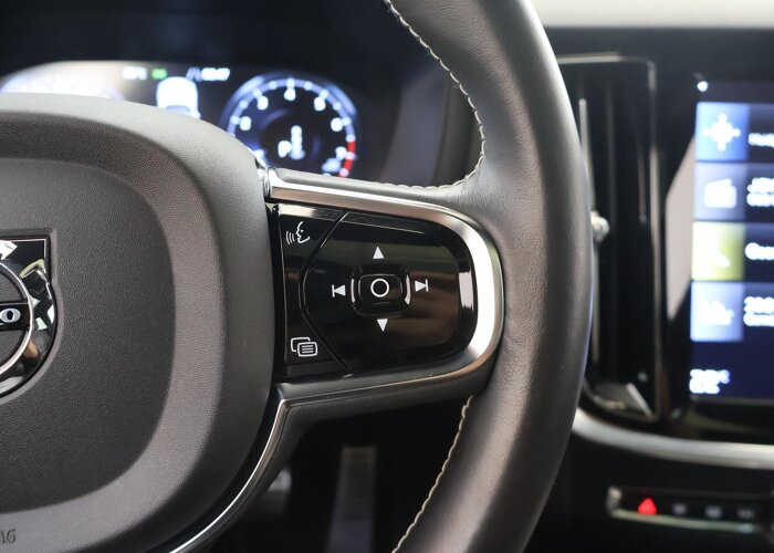 Volvo V60 2.0 B3 R-Design