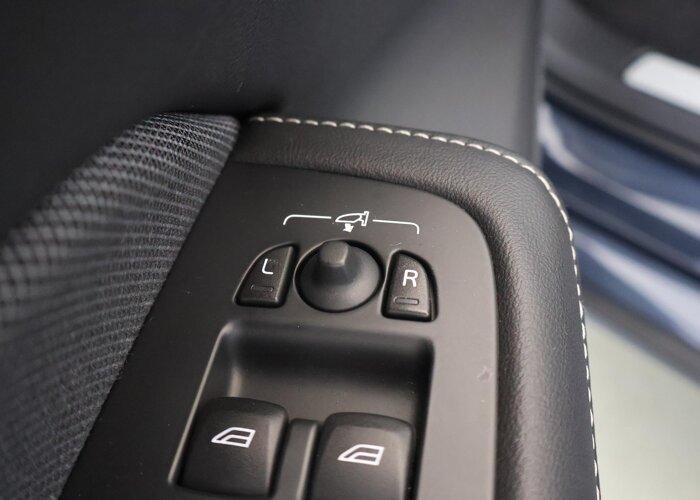 Volvo V60 2.0 B3 R-Design