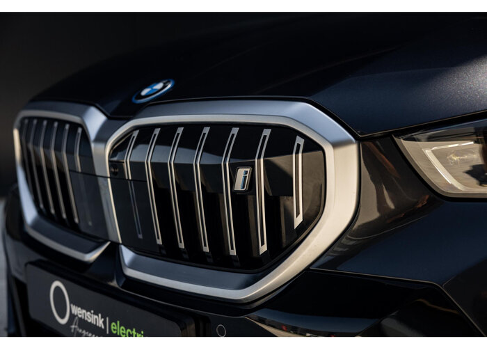 BMW i5 eDrive40 84 kWh