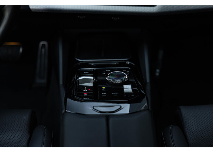 BMW i5 eDrive40 84 kWh