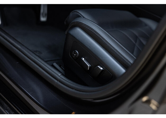 BMW i5 eDrive40 84 kWh