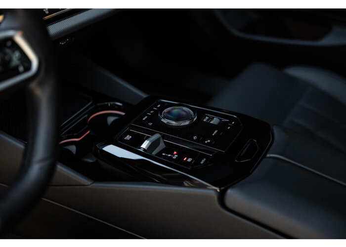 BMW i5 eDrive40 84 kWh