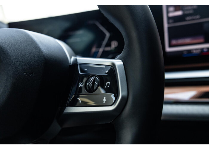 BMW i5 eDrive40 84 kWh