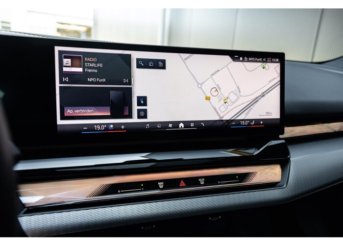 BMW i5 eDrive40 84 kWh