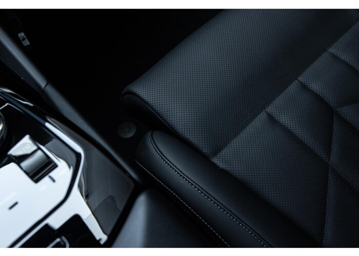 BMW i5 eDrive40 84 kWh