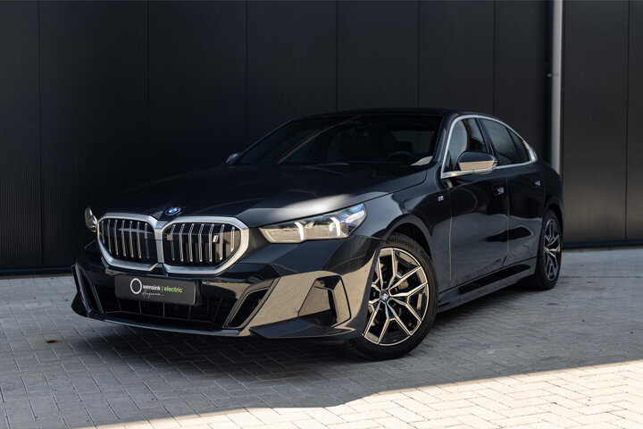 BMW i5