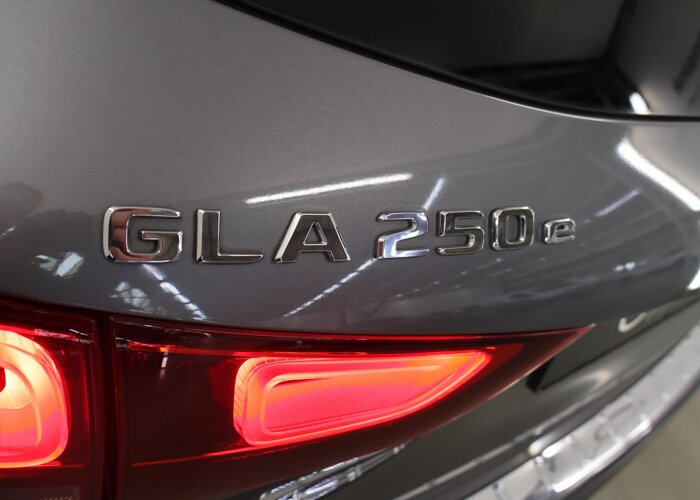Mercedes-Benz GLA 250 e AMG