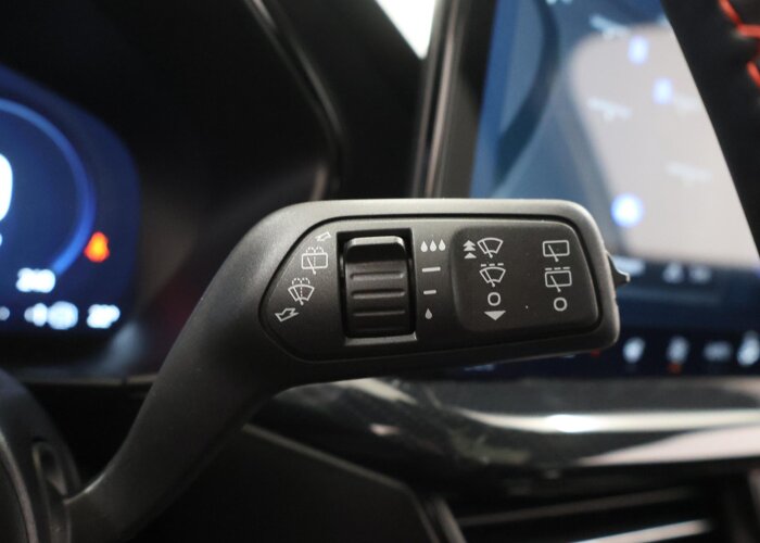 Ford Focus 1.0 EcoBoost Hybrid ST Line X