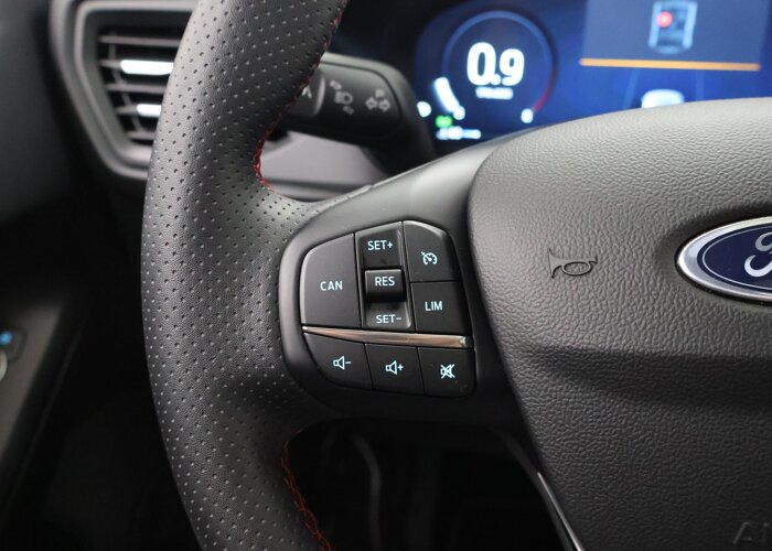 Ford Focus 1.0 EcoBoost Hybrid ST Line X