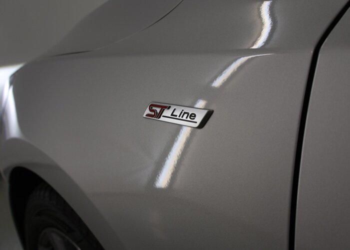 Ford Focus 1.0 EcoBoost Hybrid ST Line X
