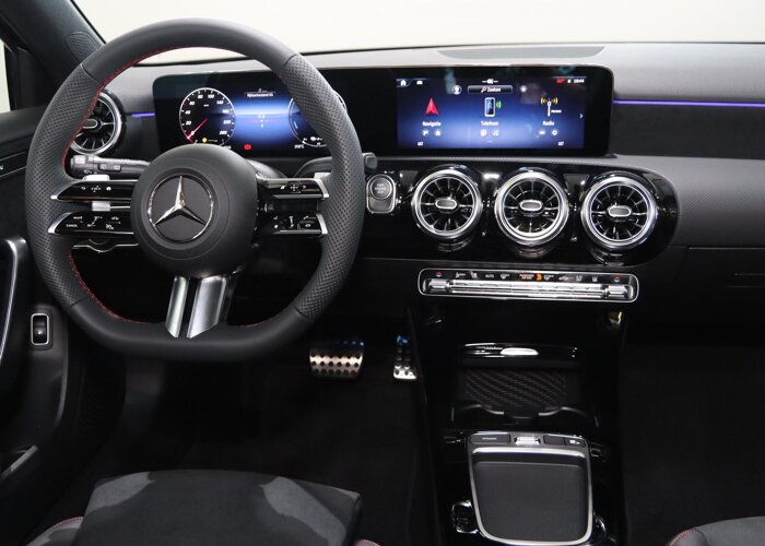 Mercedes-Benz A-Klasse 250 e Business Solution AMG