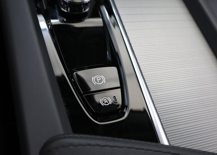 Volvo XC60 2.0 Recharge T6 AWD R-Design